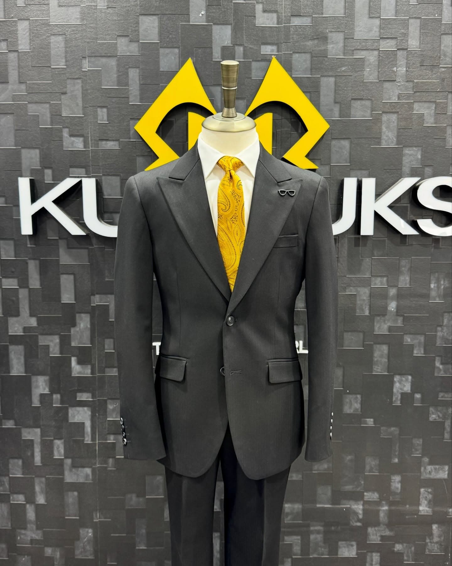 Subtle Textured & Plain Corporate