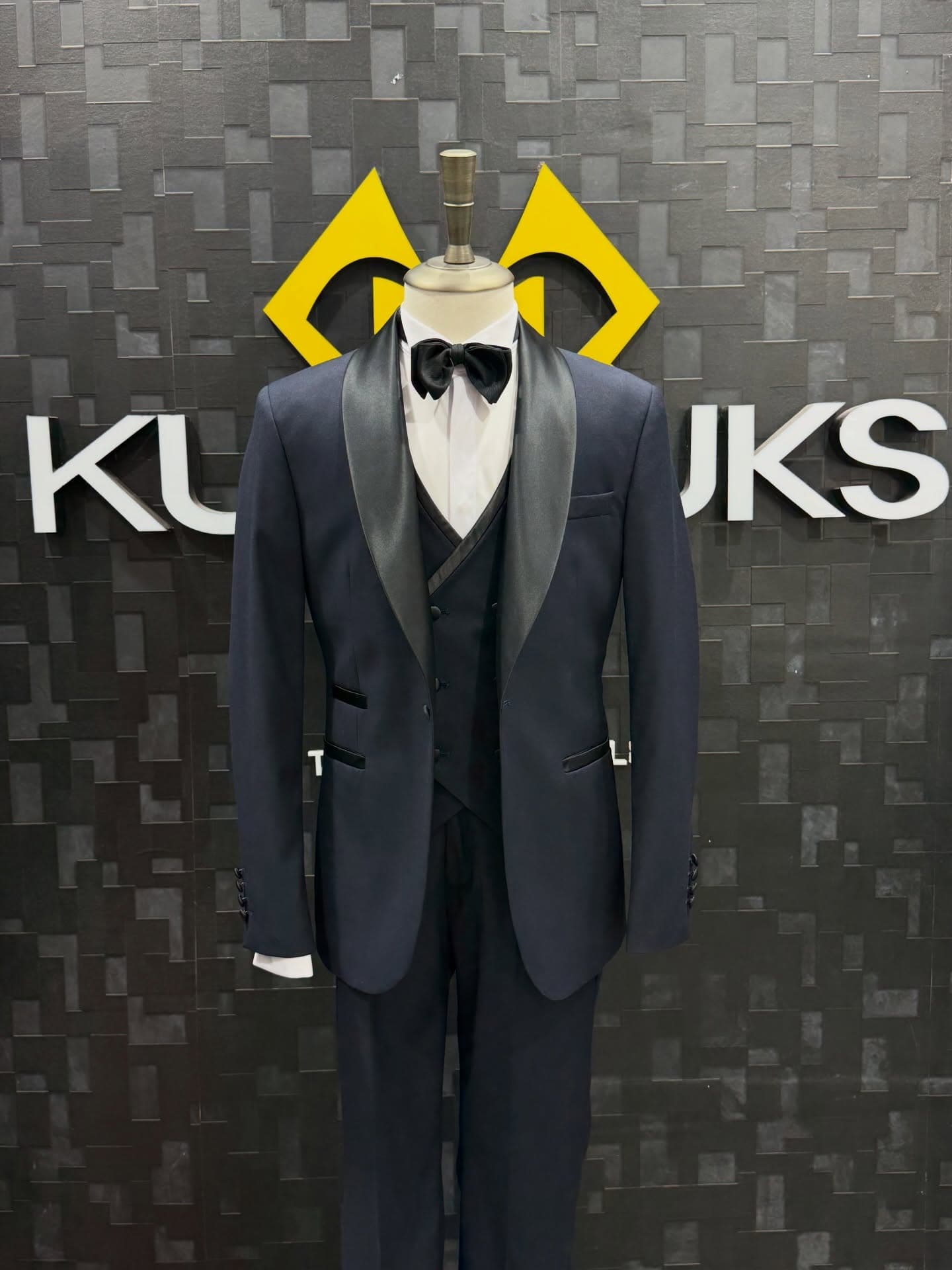 Calm Tux