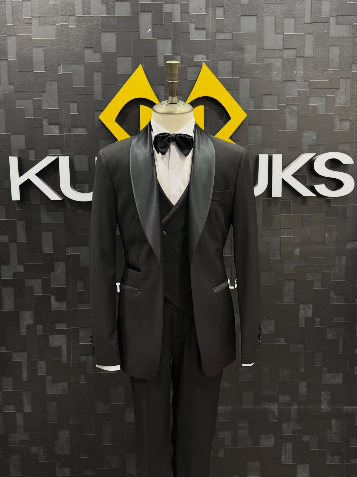 Calm Tux